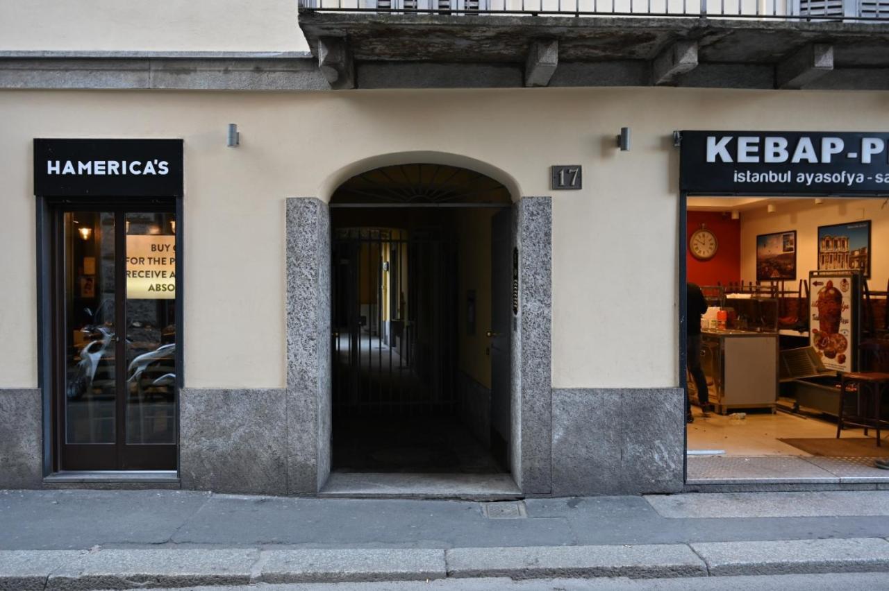 Appartamento Le Guglie In Piazza Castello - Centro Storico Milão Exterior foto